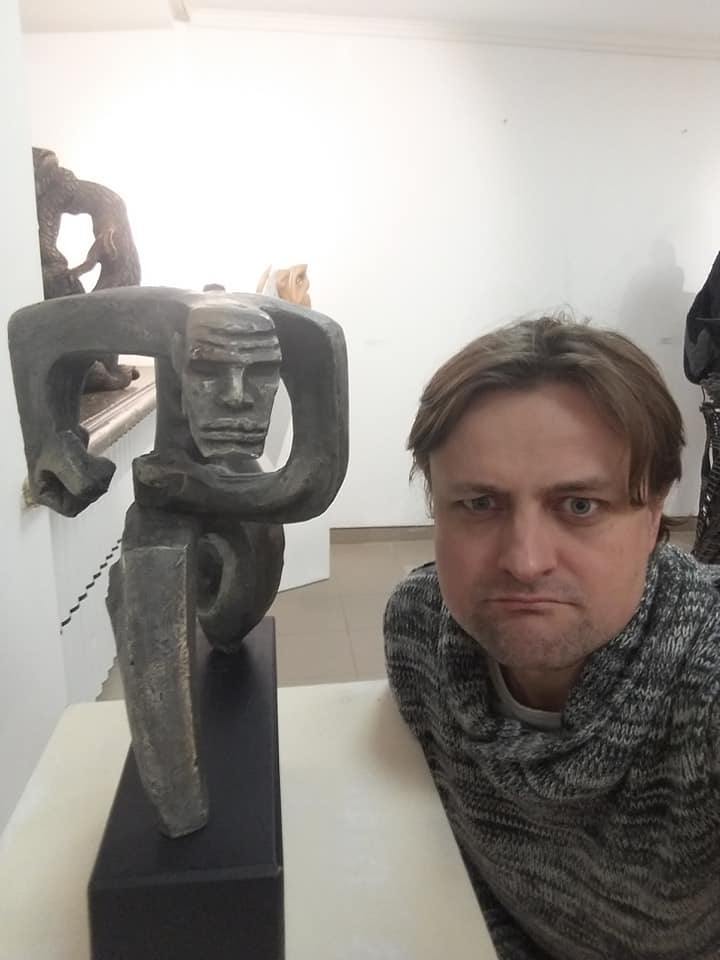 Загинув відомий харківський художник і скульптор Антон Дербілов. Без батька залишилося 3 доньки