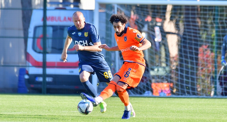 Украинский футбол на паузе. "Все для фронта, все для победы" и проклятая неизвестность