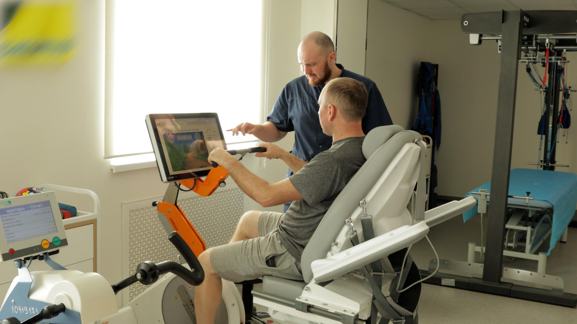 Бесконечная смена. Один день с медиками больницы Мечникова, где ежедневно спасают военных