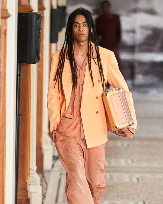 Peach Fuzz. Як носити наймодніший колір 2024