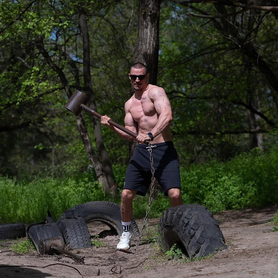 Вот вам и Кайдаш! 10 жарких фото Тараса Цымбалюка, который будет искать любовь на "Холостяке"