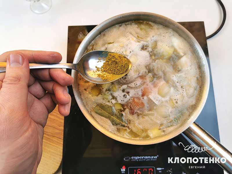 Клопотенко поделился рецептом идеального рассольника, добавив туда &quot;нестандартные&quot; огурцы