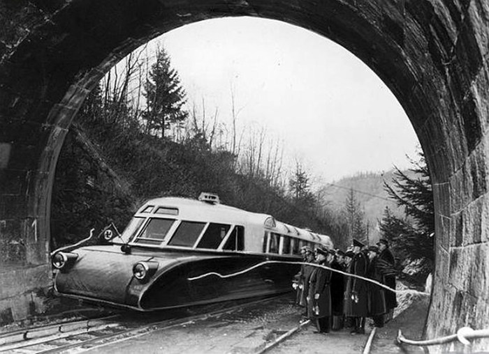 Залізничний експрес наших прадідів: як виглядала &quot;Люксторпеда&quot; - гібрид автобуса і лімузина (відео)