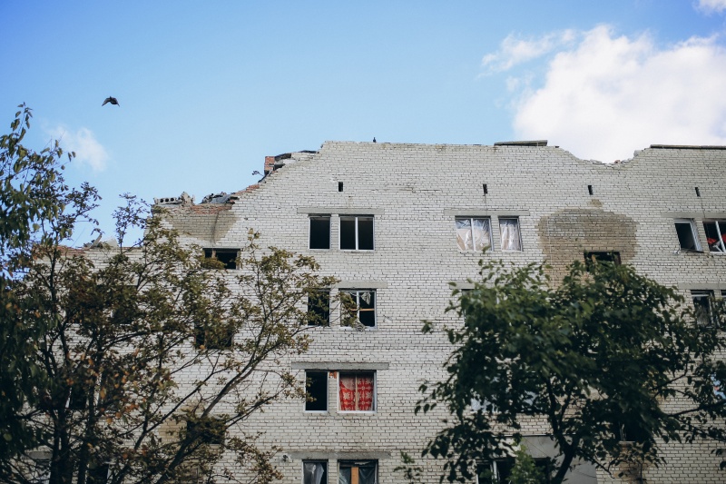 "Россияне носили белье ВСУ, а, убегая, снимали форму". Репортаж из освобожденного Лимана