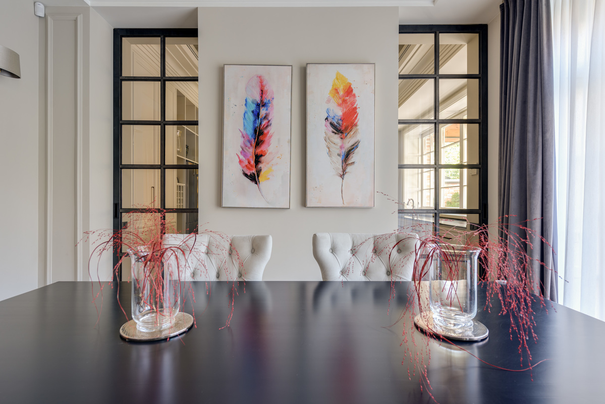 Царский кирпич и американский стиль. В Киеве сдают дом более чем за миллион гривен! (фото)