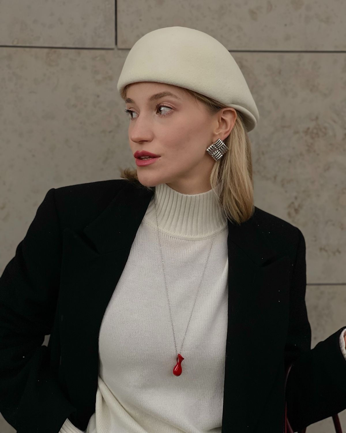 Як вибрати ідеальний головний убір на осінь 2025: топ-5 трендів