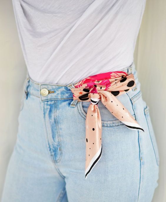 Платок - хит сезона! Как носить этот стильный аксессуар: яркие примеры с фото