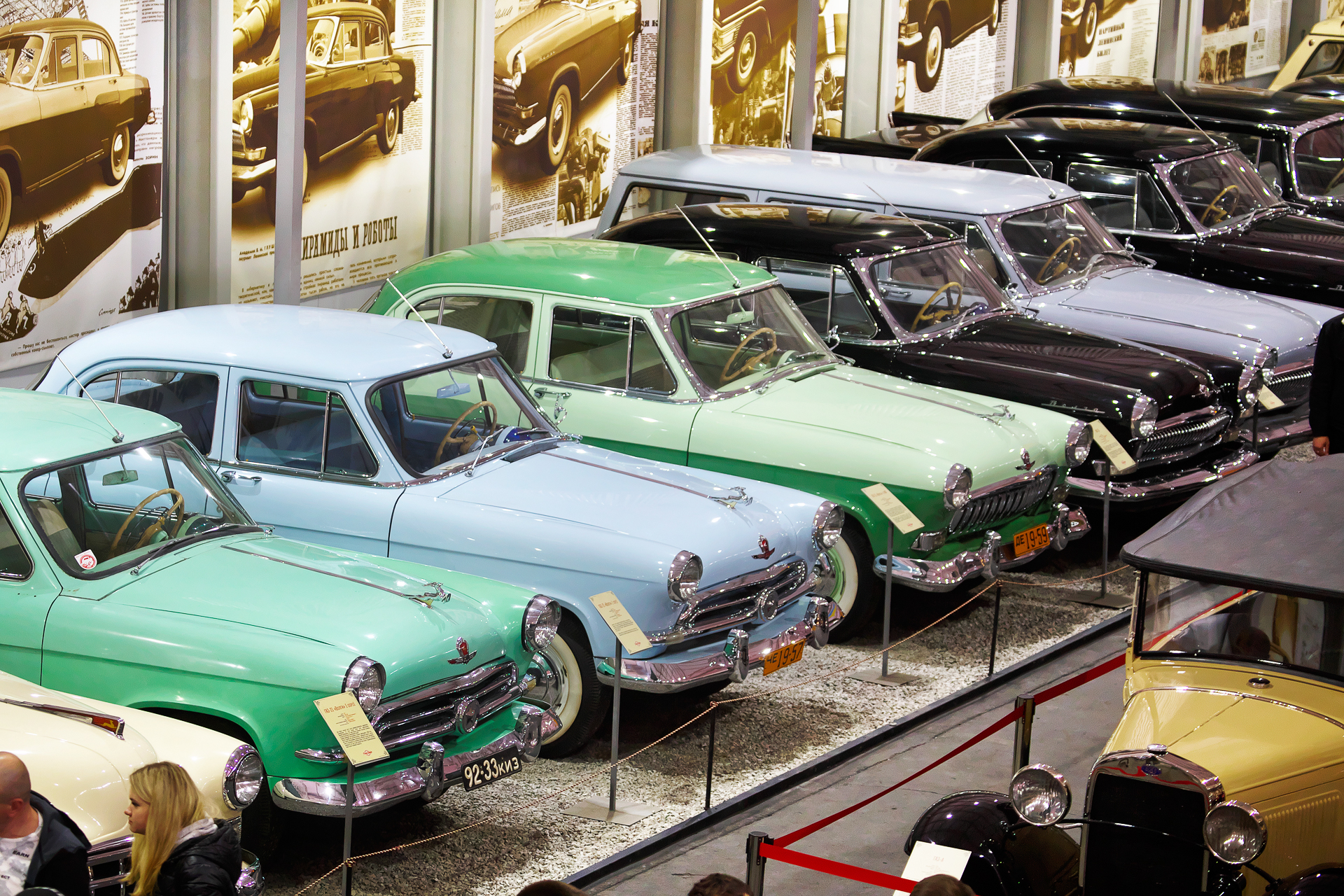 Новая локация и сотни экспонатов: технический фестиваль Old Car Land пройдет в музее &quot;Колеса истории&quot;