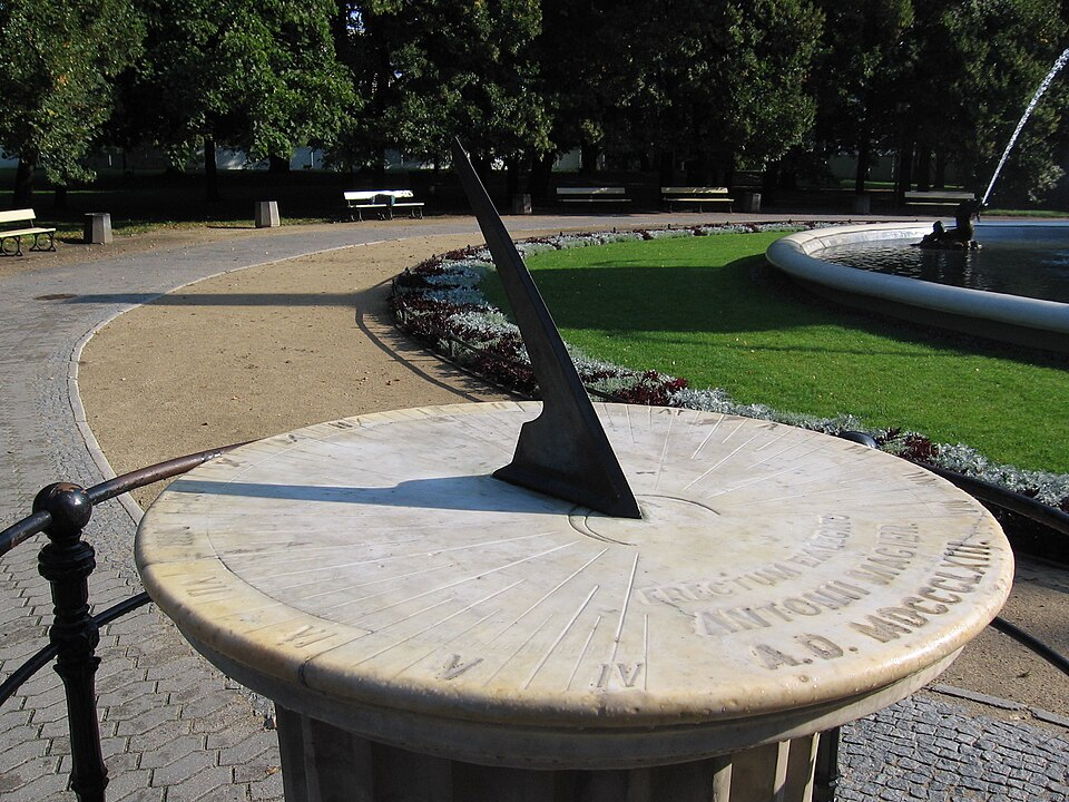 Літнє сонцестояння 2024 року: як спостерігати без пристроїв