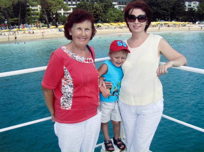 Алла Мазур после борьбы с раком потеряла близкого человека: какое горе произошло в семье телеведущей