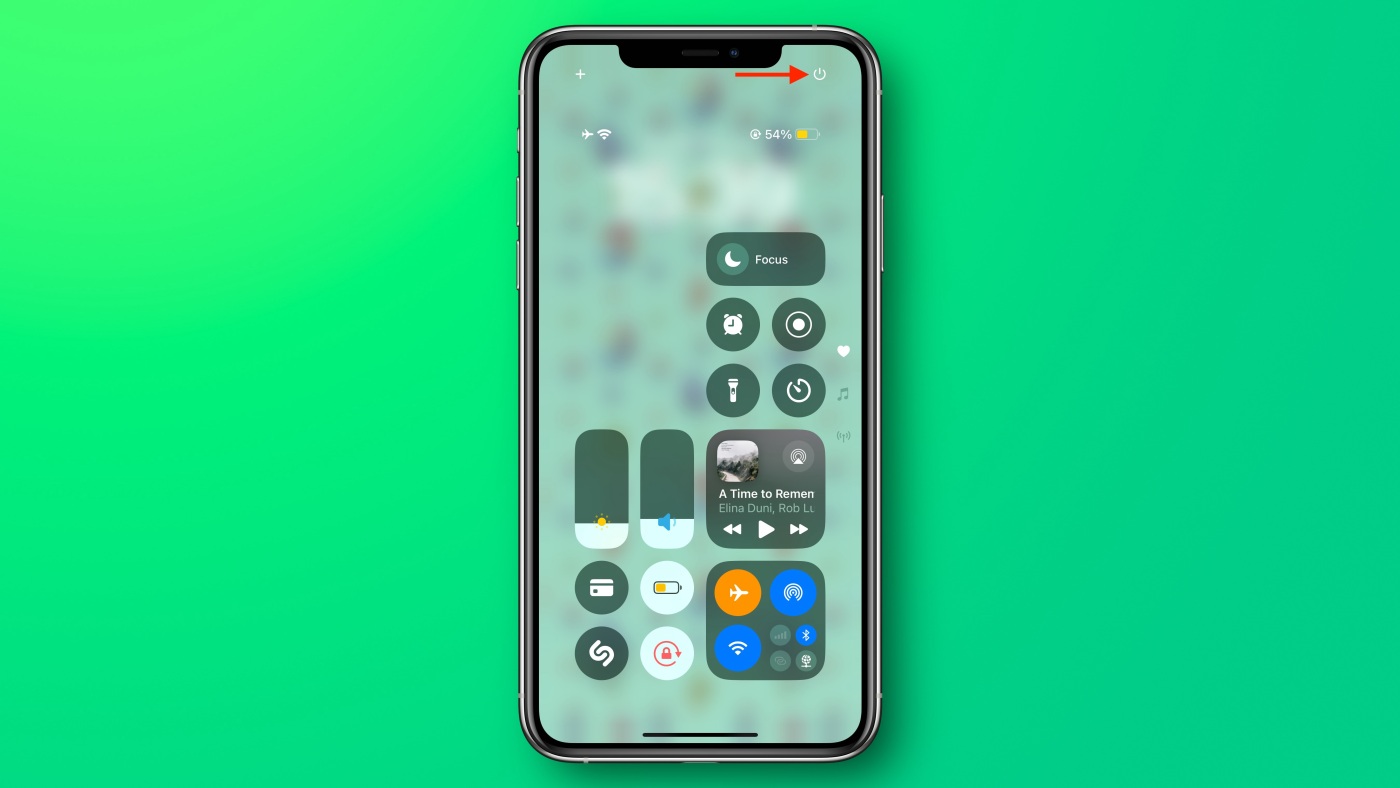 Як зробити свій iPhone ще крутіше з новим Центром керування в iOS 18: 10 корисних лайфхаків