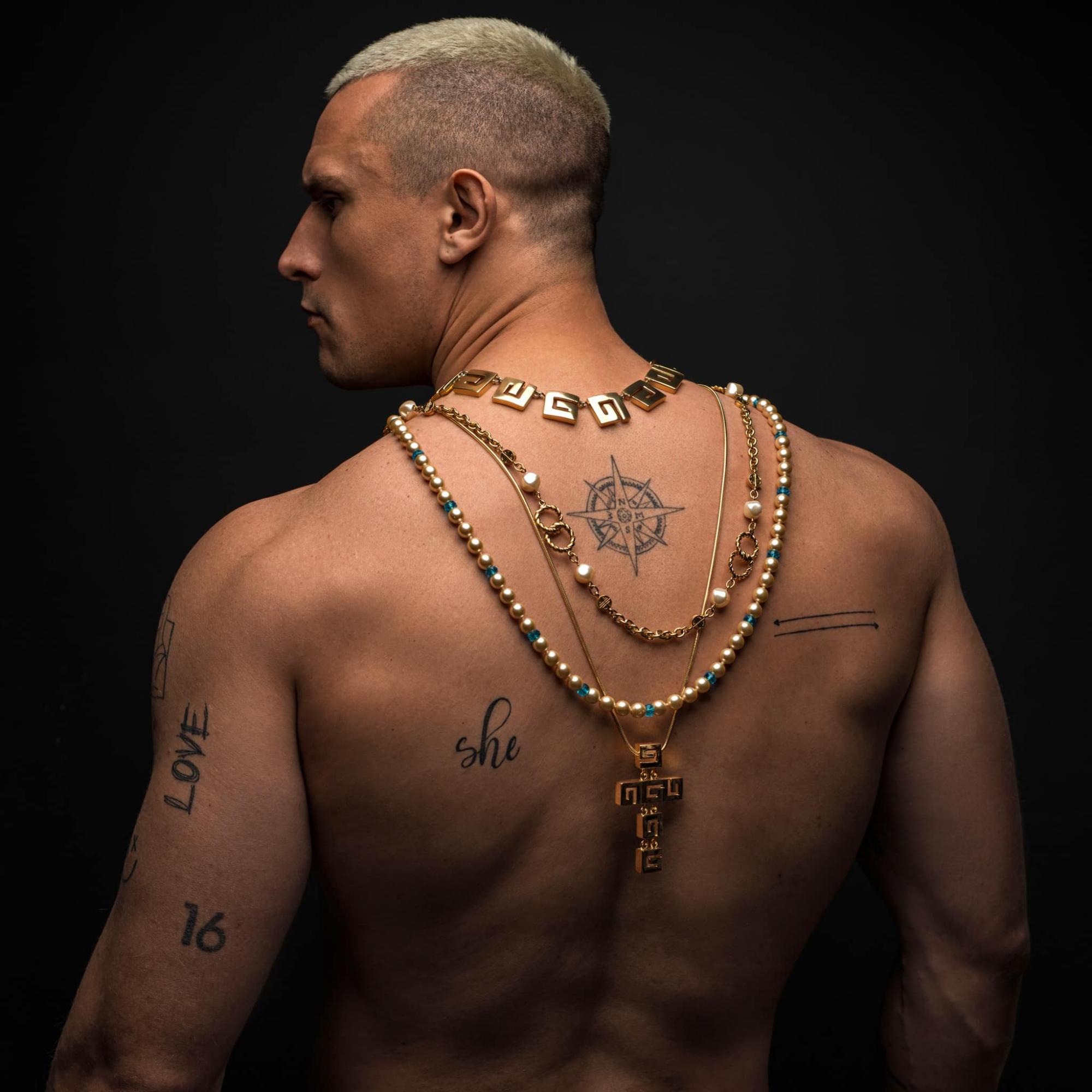 Вот вам и Кайдаш! 10 жарких фото Тараса Цымбалюка, который будет искать любовь на "Холостяке"