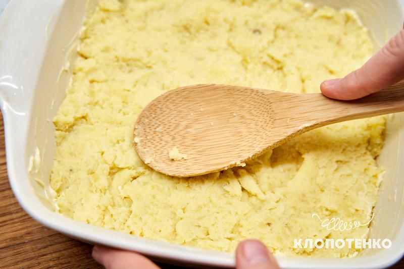 Клопотенко показав, як просто і швидко спекти справжній пастуший пиріг