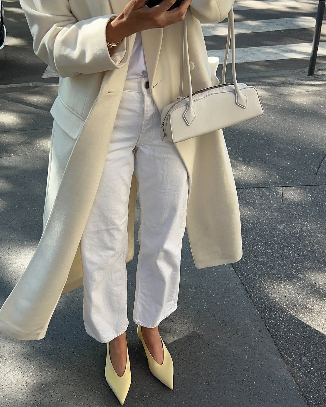 Як виглядає наймодніше взуття на осінь і зиму 2025: трендові чоботи й туфлі