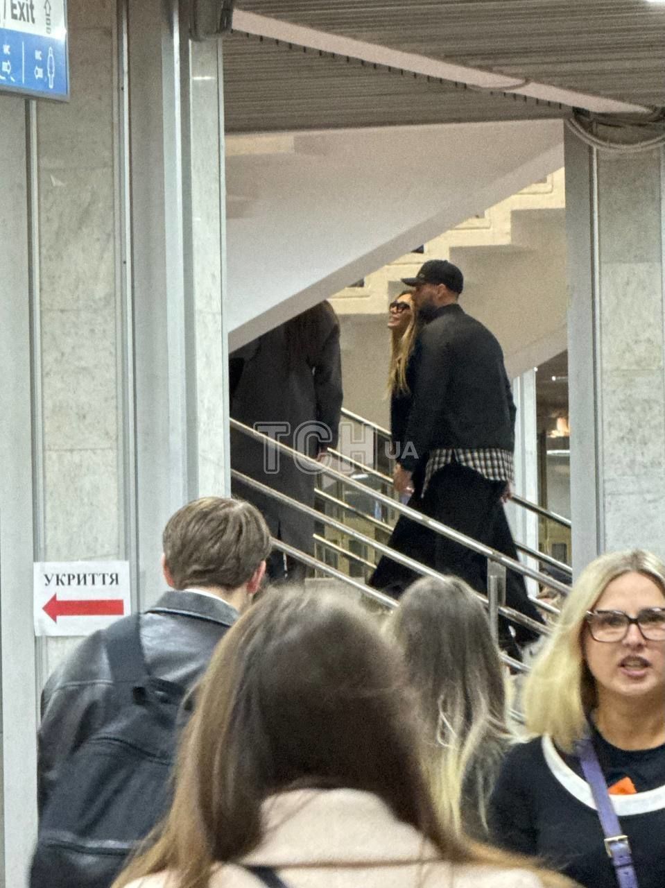 После развода с Меладзе Брежнева засветилась в компании загадочного мужчины (фото)