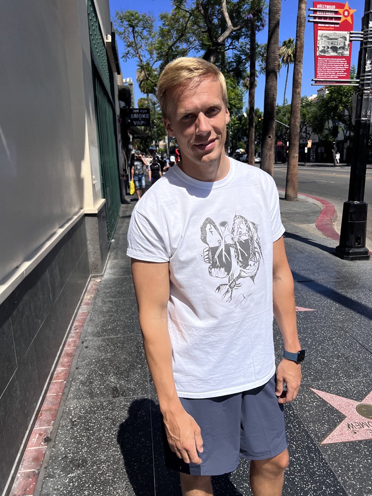 Астаф'єва, Пивоваров і навіть Міс Україна нарядилися у схожі футболки: навіщо зірки це зробили