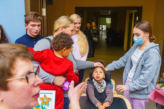 Понад 300 000 продуктових наборів українцям від NOVUS