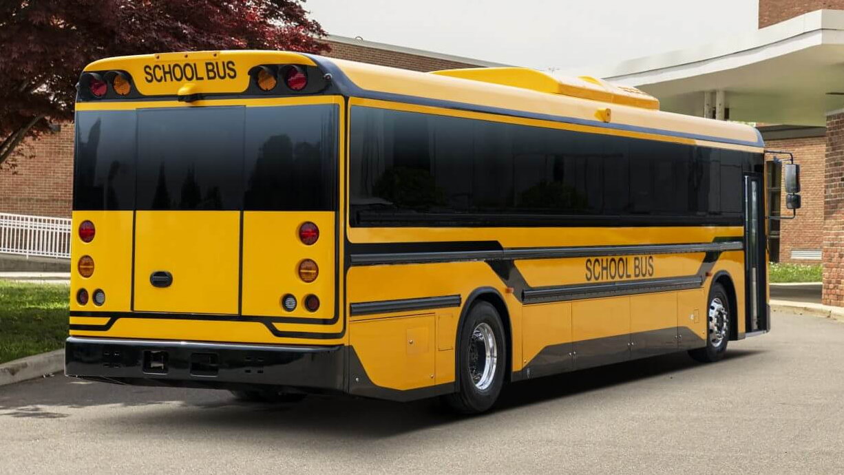 Представлен школьный электробус, который способен питать электричеством классы