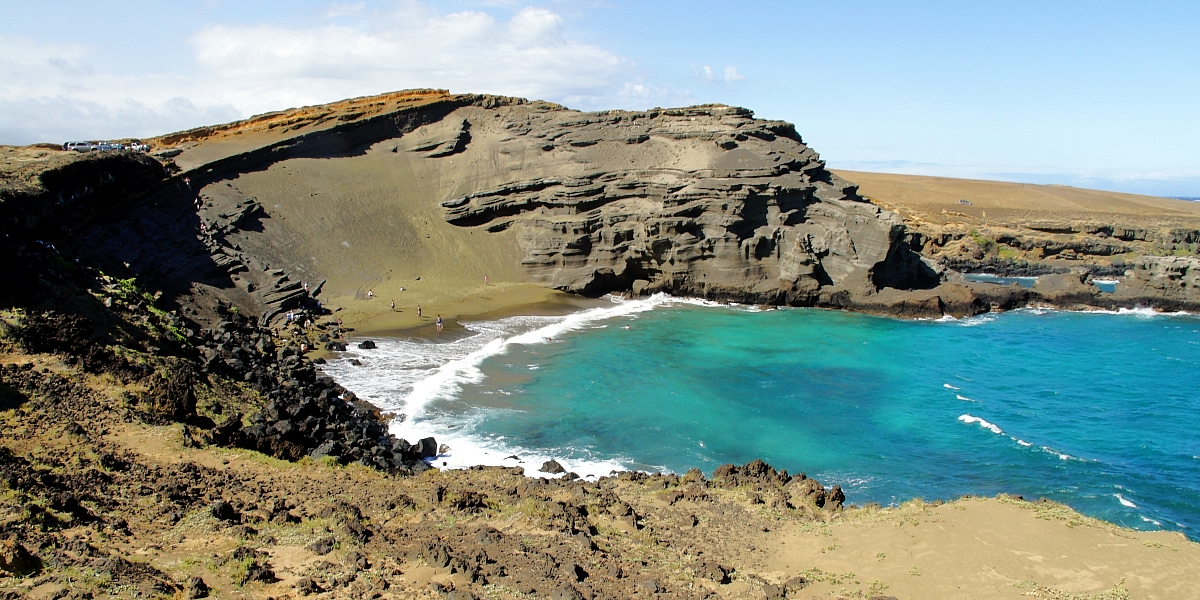 These 10 beaches look unreal: Sand in pink, green, and even black