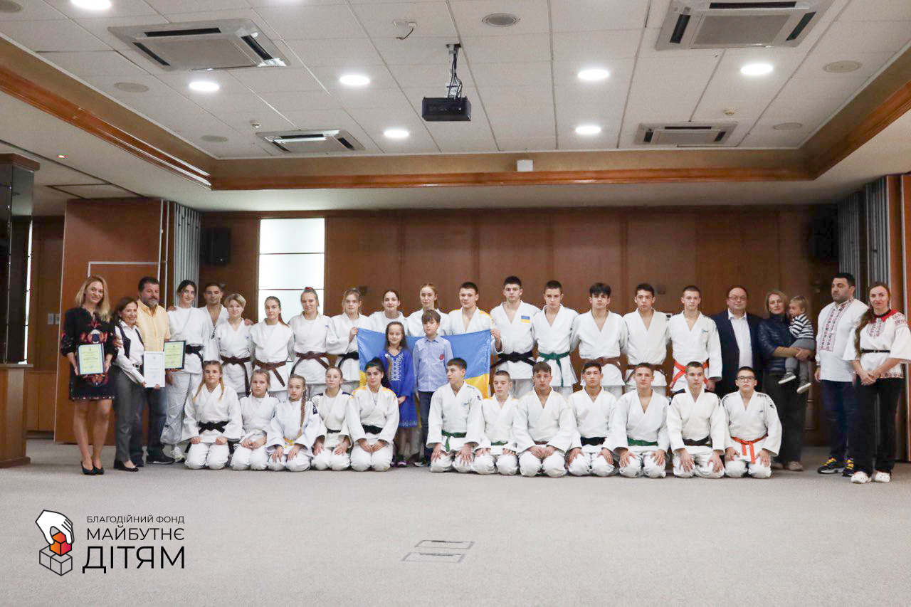 БФ “Майбутнє – дітям”: молоді спортсмени з постраждалих регіонів України протягом місяця тренуватимуться на Кіпрі