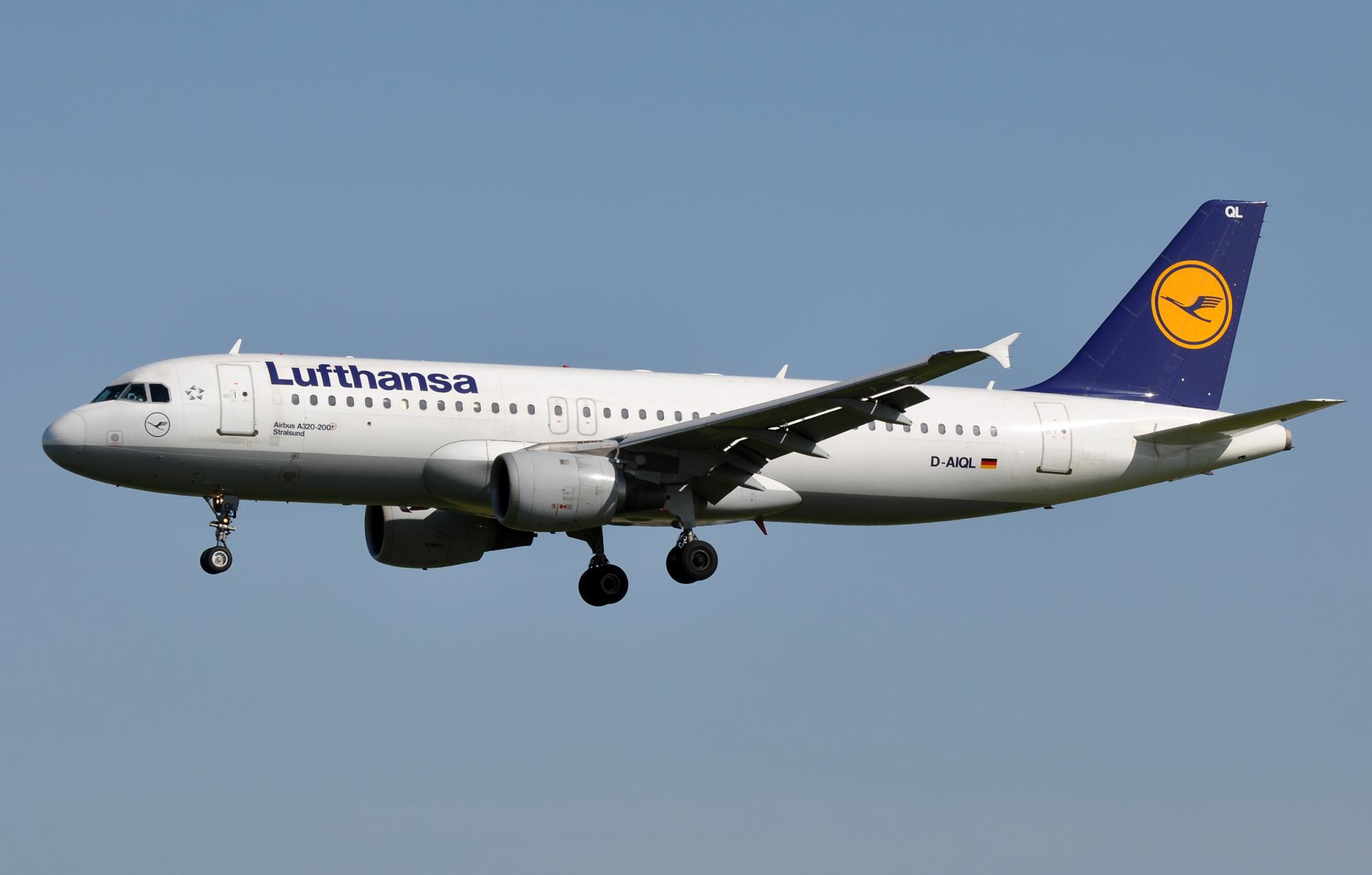 В Европе - массовые задержки и отмены рейсов: в чем причина