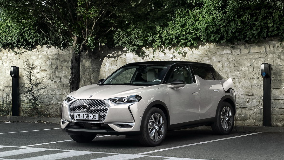 Названі ціни та комплектації: перший електрокроссовер DS їде в Україну