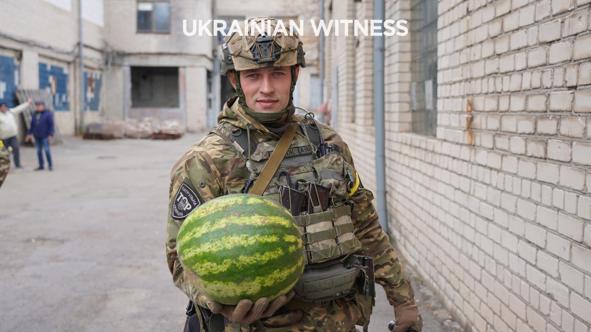 Смотрите, как нацполиция зачищает завод в Херсоне после россиян (видео)