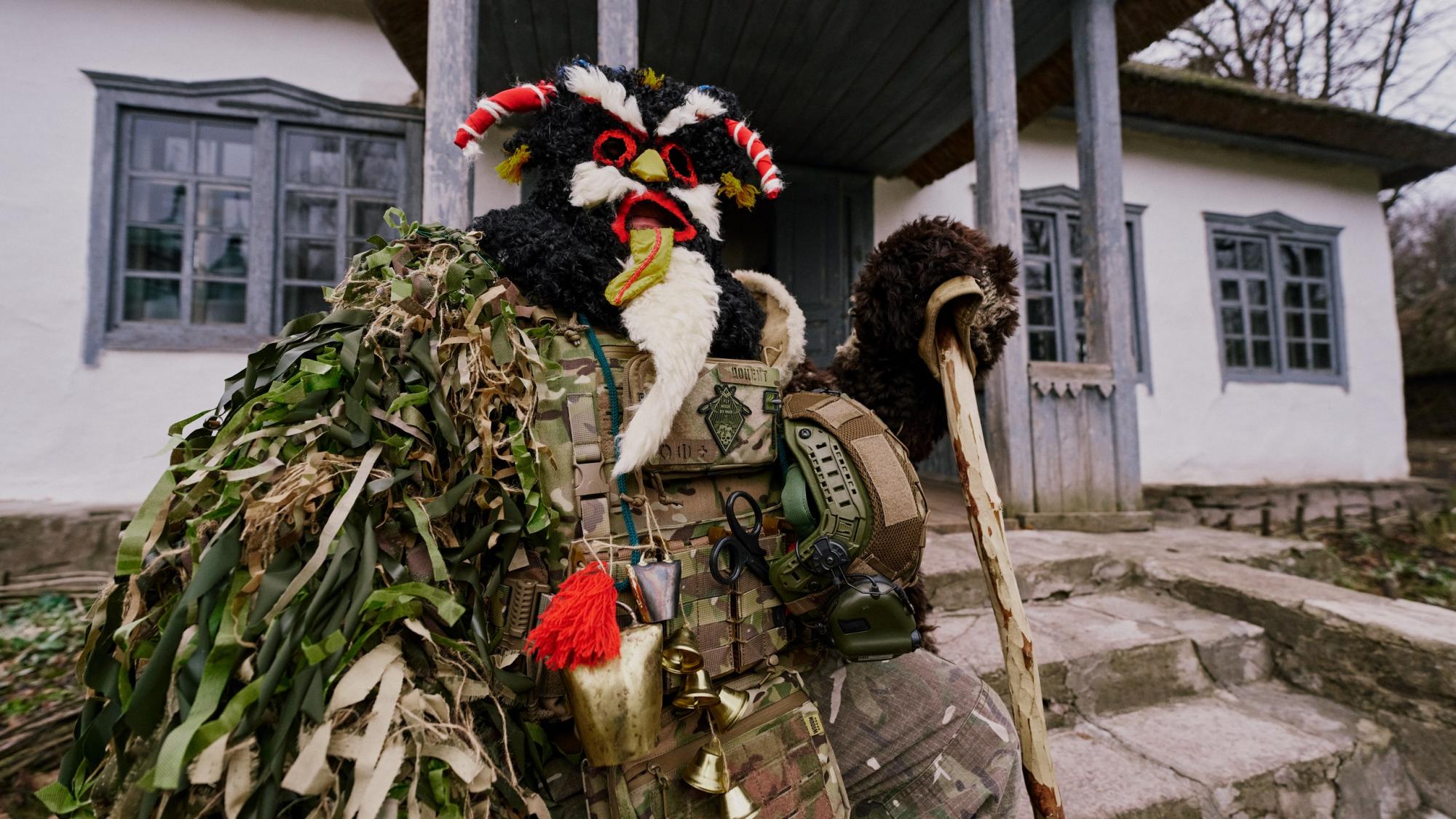 Аби чорти та зло не вхопили! Спецназівці показали дивовижні образи героїв Маланки