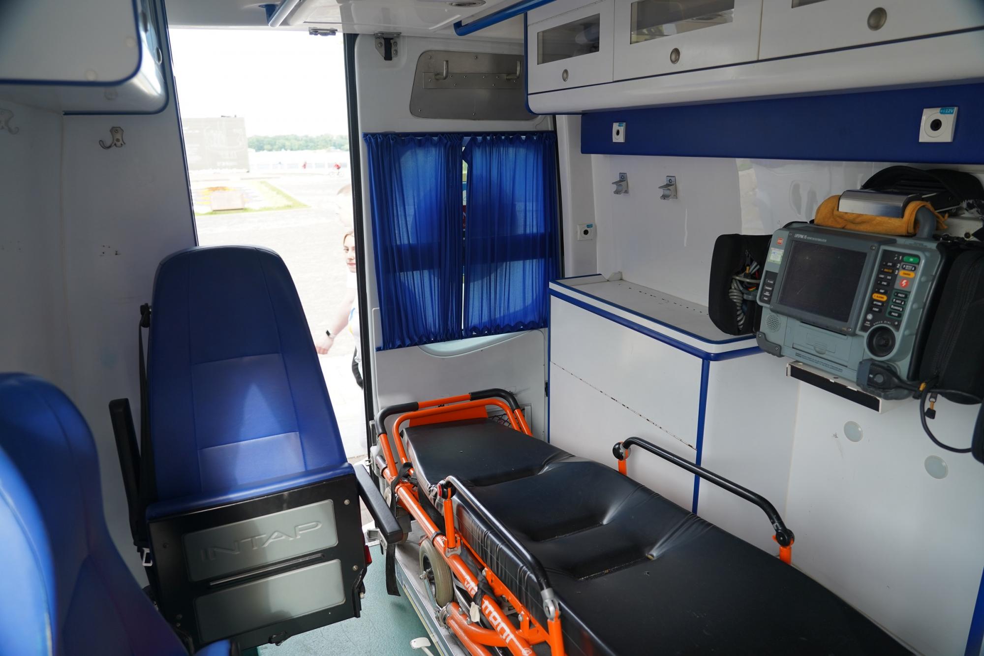 Фонд Романа Фелика передав авто екстреної медицини до однієї з лікарень Донецької області