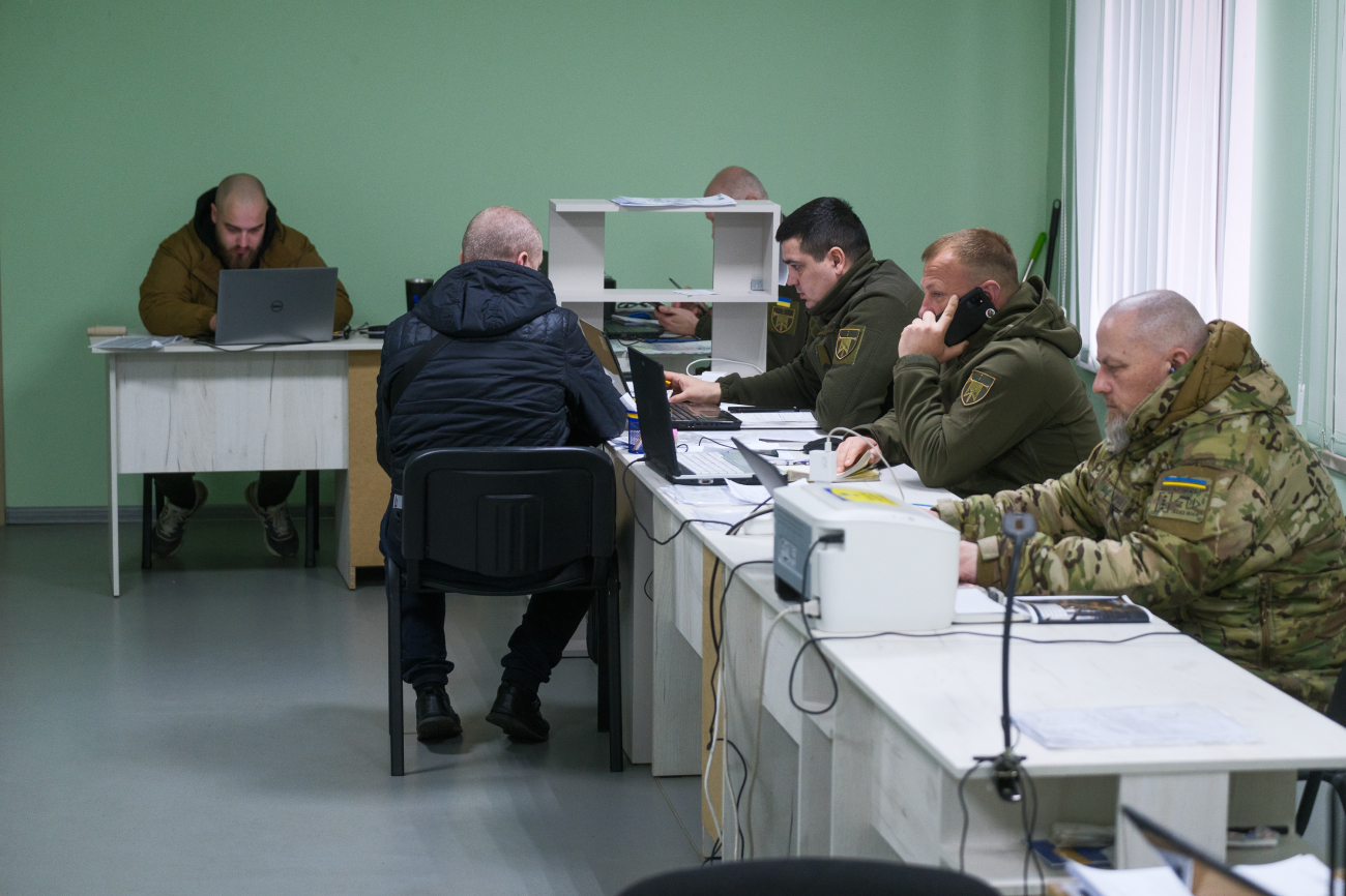 &quot;Мы как HR, только VIP-класса&quot;. Как работает первый центр рекрутинга Сухопутных войск в Киеве