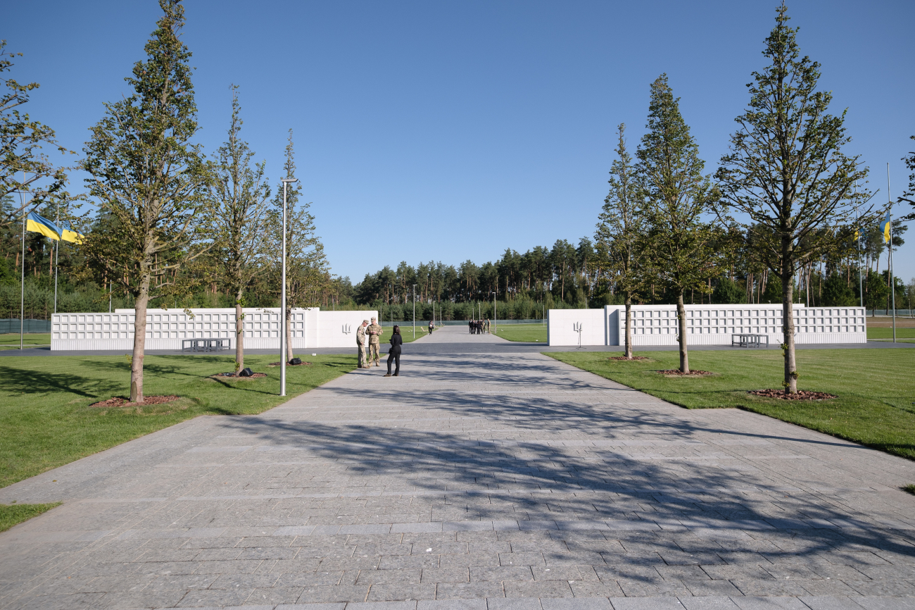 Героев нельзя хоронить там, где когда-то стоял химзавод, – интервью с архитектором военного мемориала