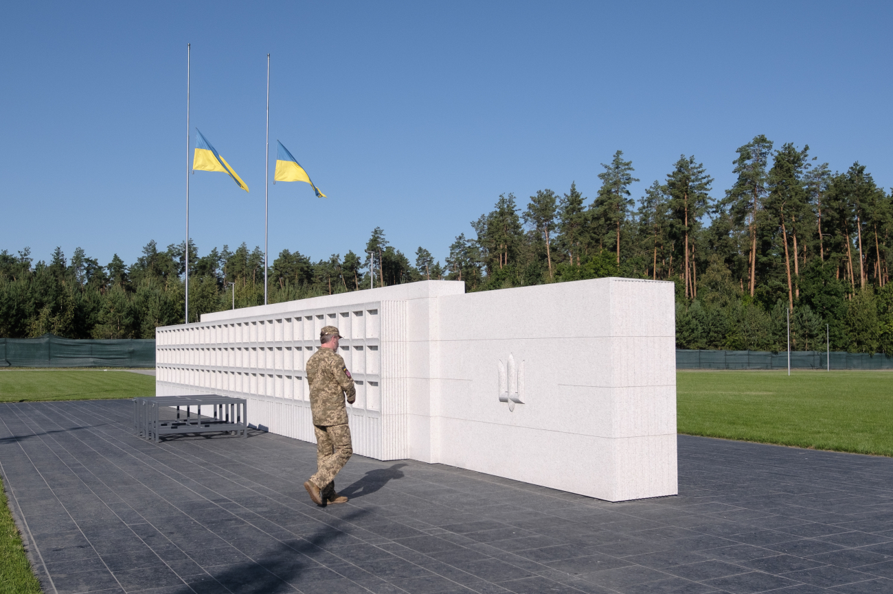 Героев нельзя хоронить там, где когда-то стоял химзавод, – интервью с архитектором военного мемориала