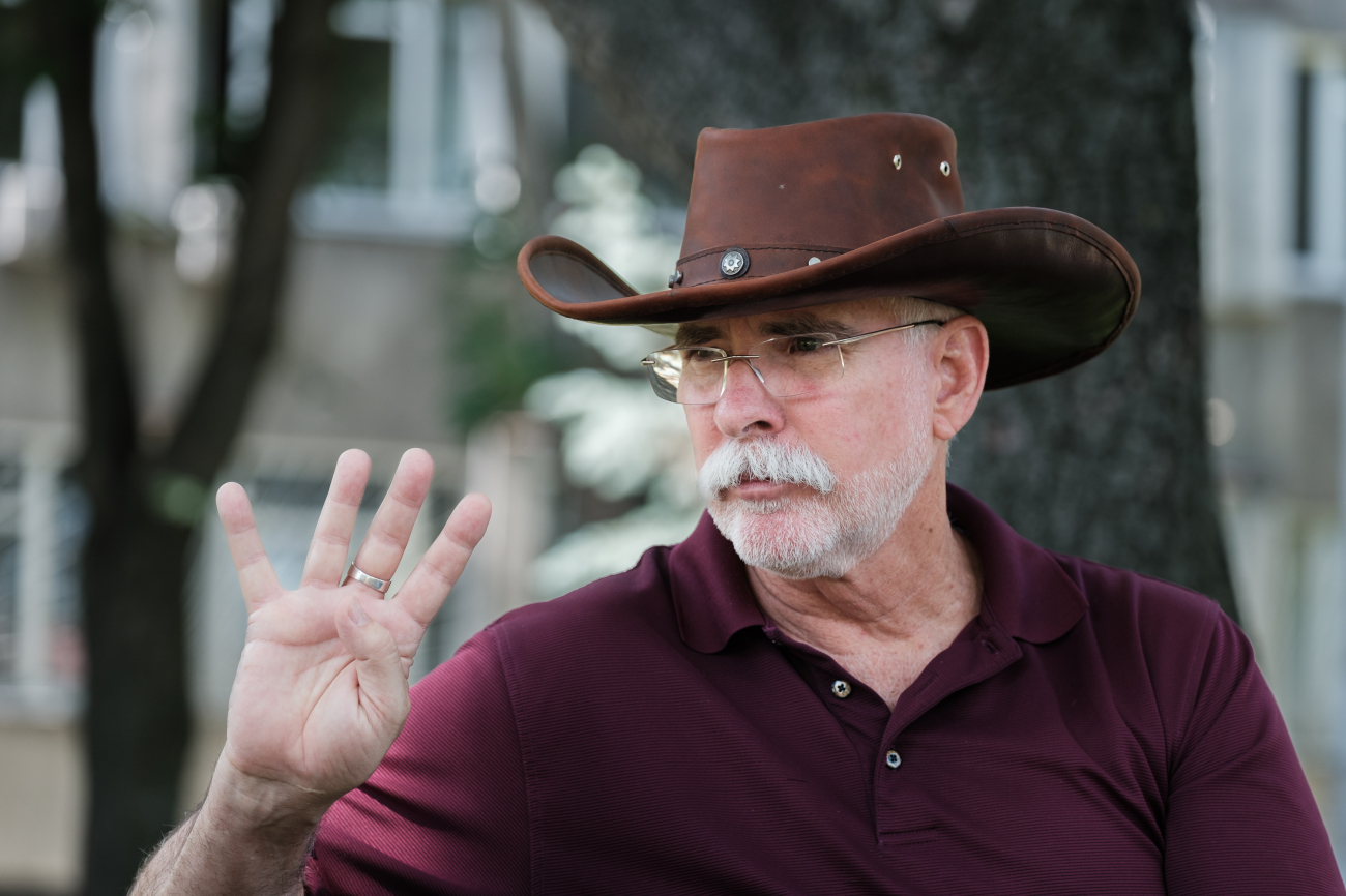 Волонтер Майк Уилсон: Сын мне сказал – приехать в Украину во время войны было самым крутым, что я когда-то делал