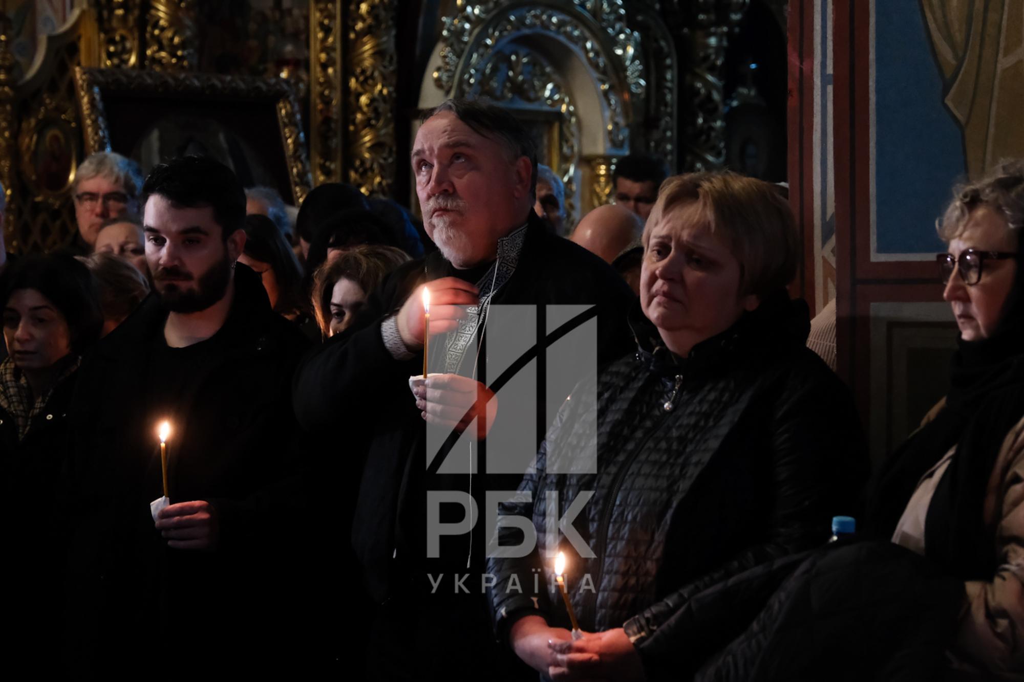 В Києві попрощалися з письменником Дмитром Капрановим (фото)