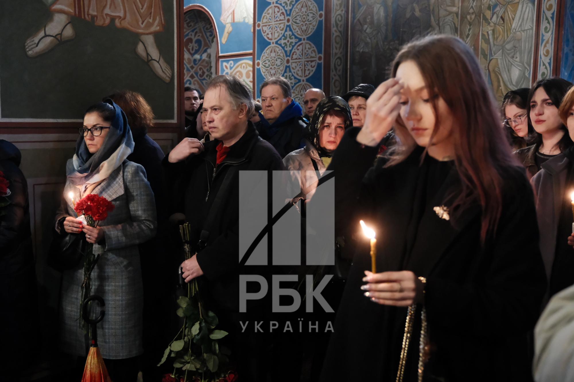 В Києві попрощалися з письменником Дмитром Капрановим (фото)