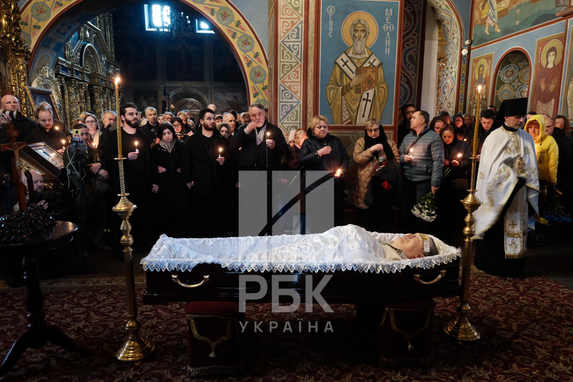 В Києві попрощалися з письменником Дмитром Капрановим (фото)