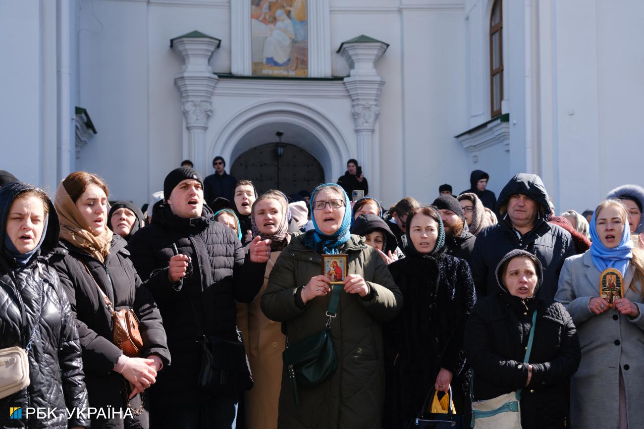 Геть від Москви. Як у Раді збираються заборонити зв'язки з РПЦ і що про це думає Зеленський