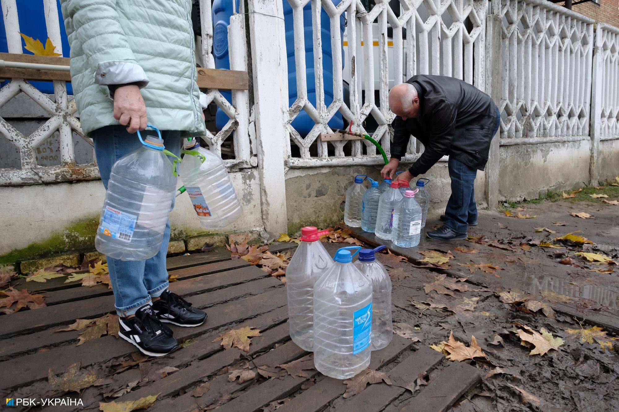 How Mykolaiv lives without water, but with faith in victory.  Report from the "steel city"