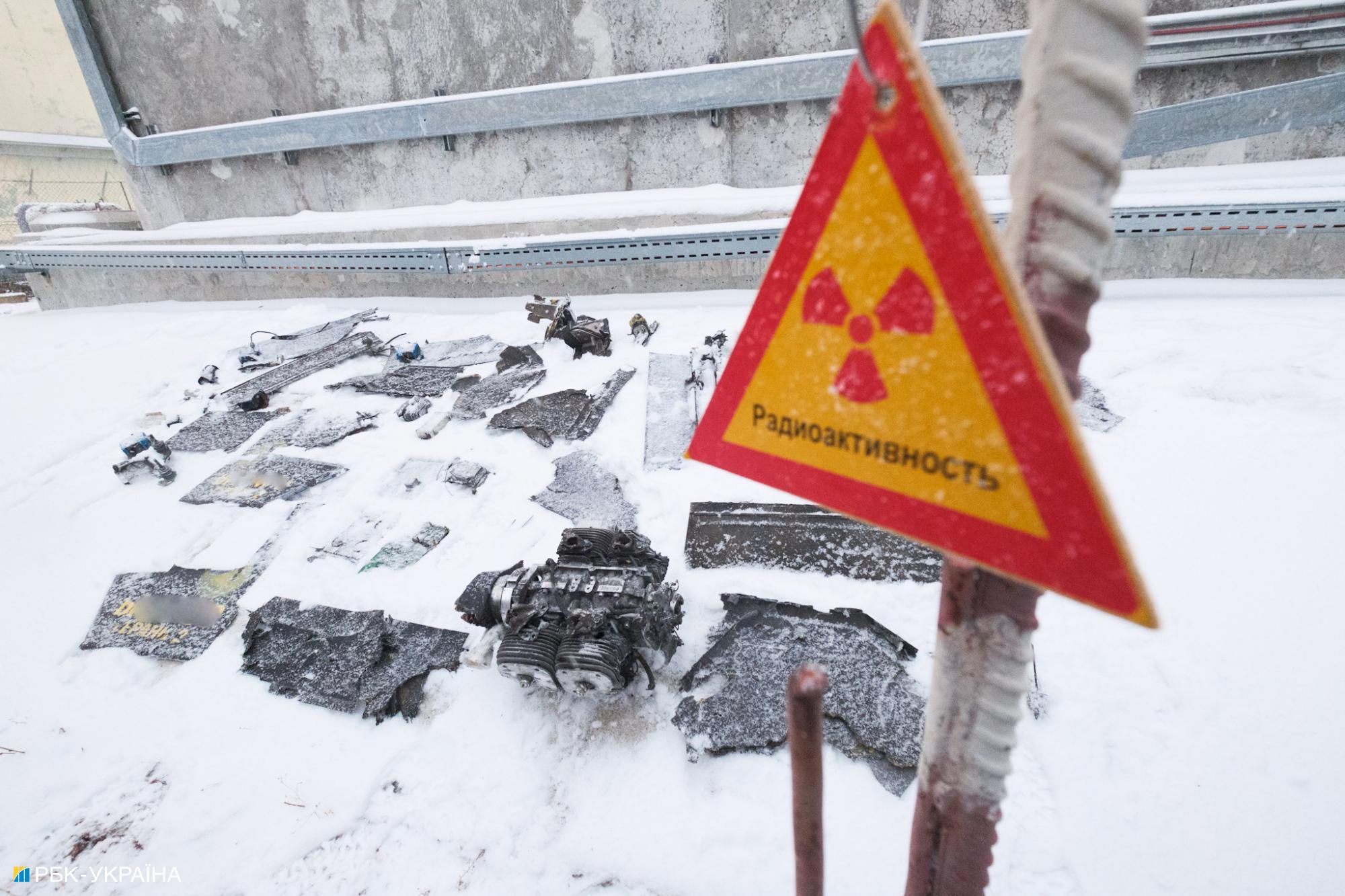 &quot;Арка перестала виконувати свою функцію&quot;. Які загрози несе удар по ЧАЕС (фоторепортаж)