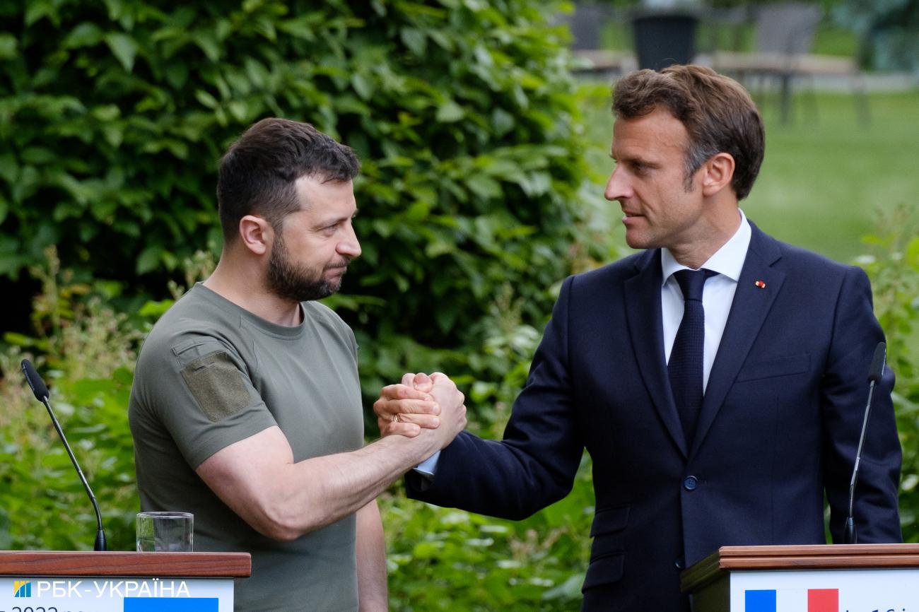 Жюльєн Байю: Варіант "примусу України до миру" не стоїть перед Францією