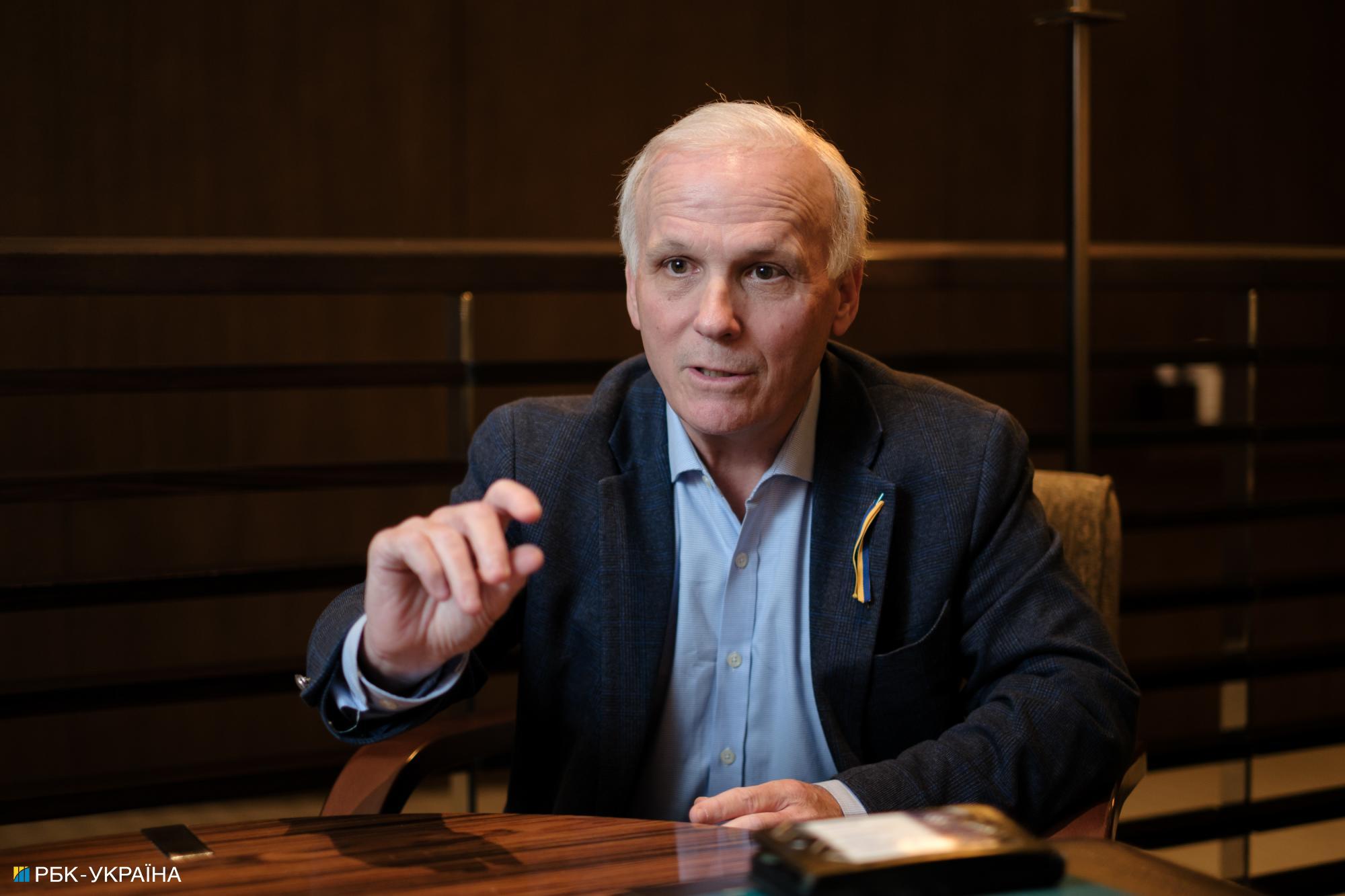 За Путіним назавжди залишиться статус воєнного злочинця: інтерв'ю з Марком Еллісом