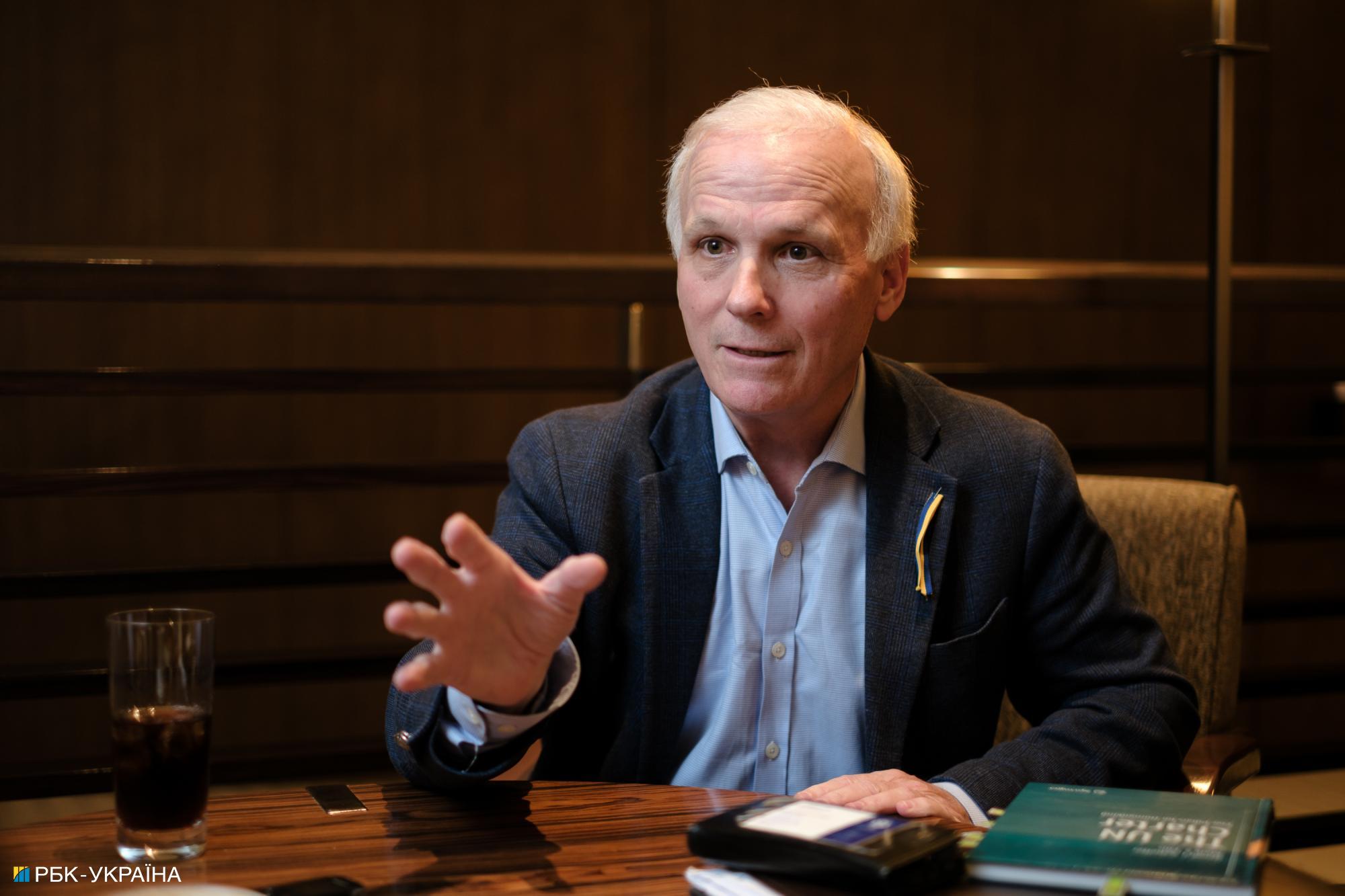 За Путіним назавжди залишиться статус воєнного злочинця: інтерв'ю з Марком Еллісом