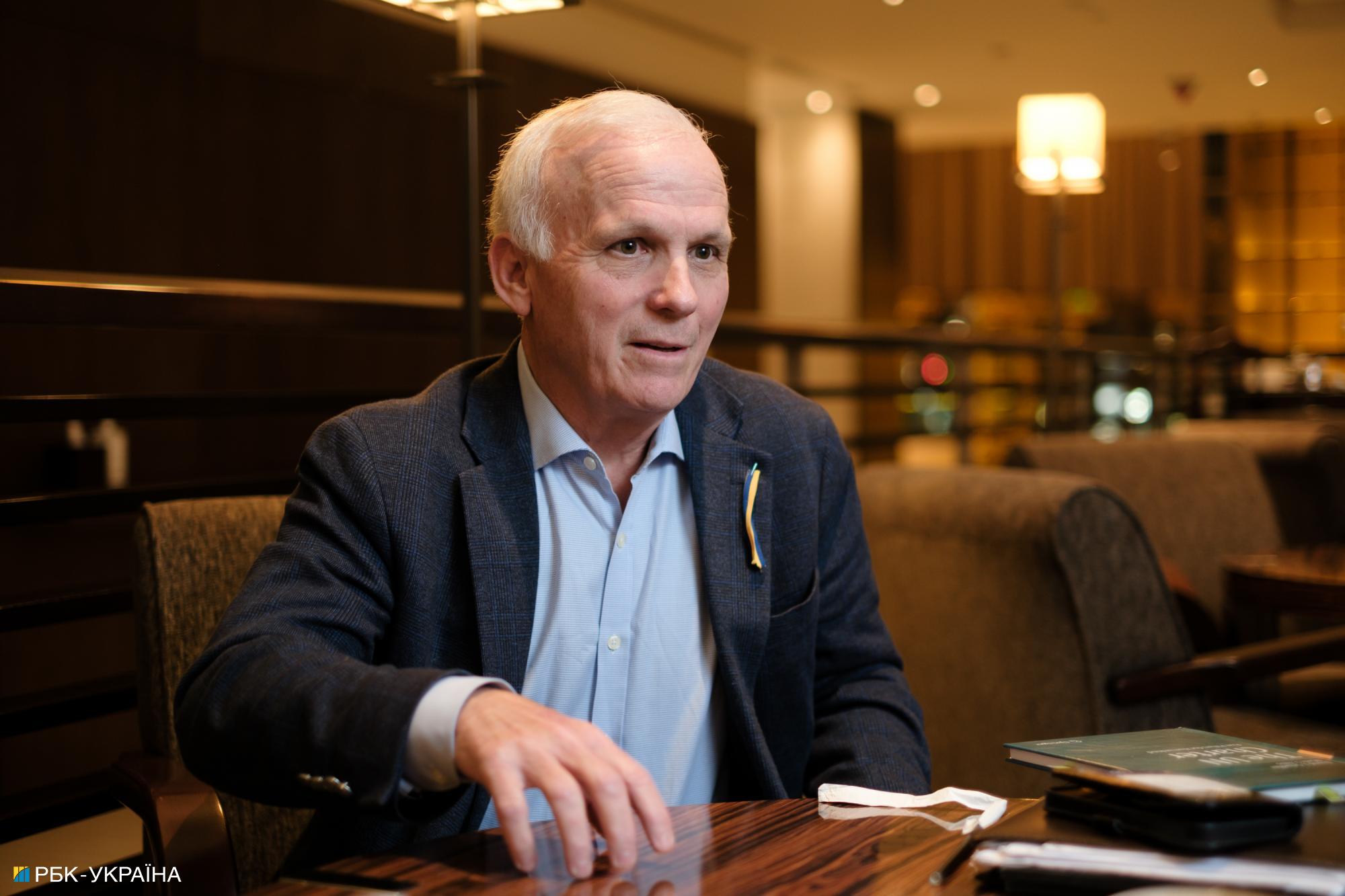 За Путіним назавжди залишиться статус воєнного злочинця: інтерв'ю з Марком Еллісом