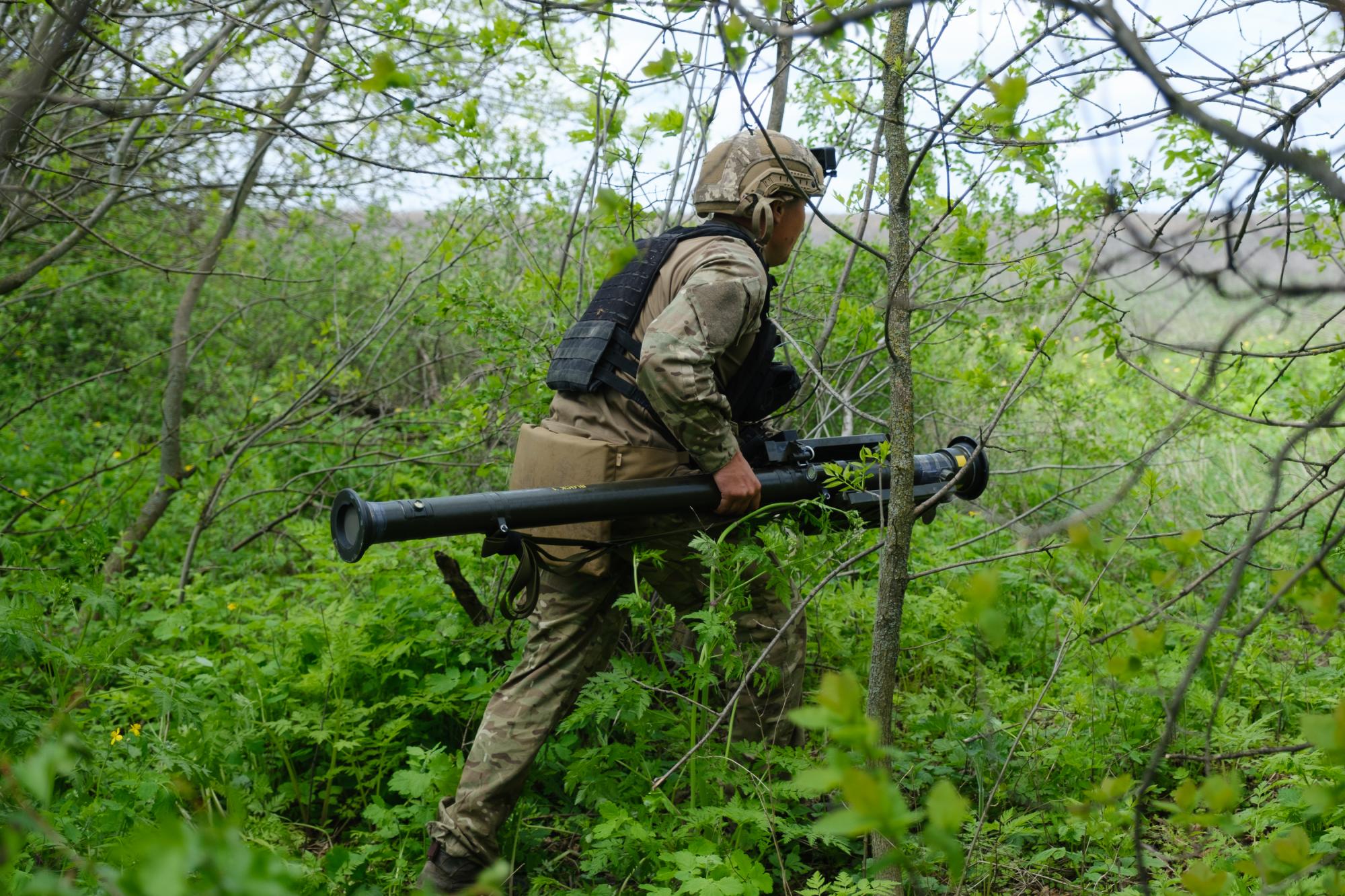 Два дні під Бахмутом. Історії військових із найгарячішої точки фронту – репортаж РБК-Україна