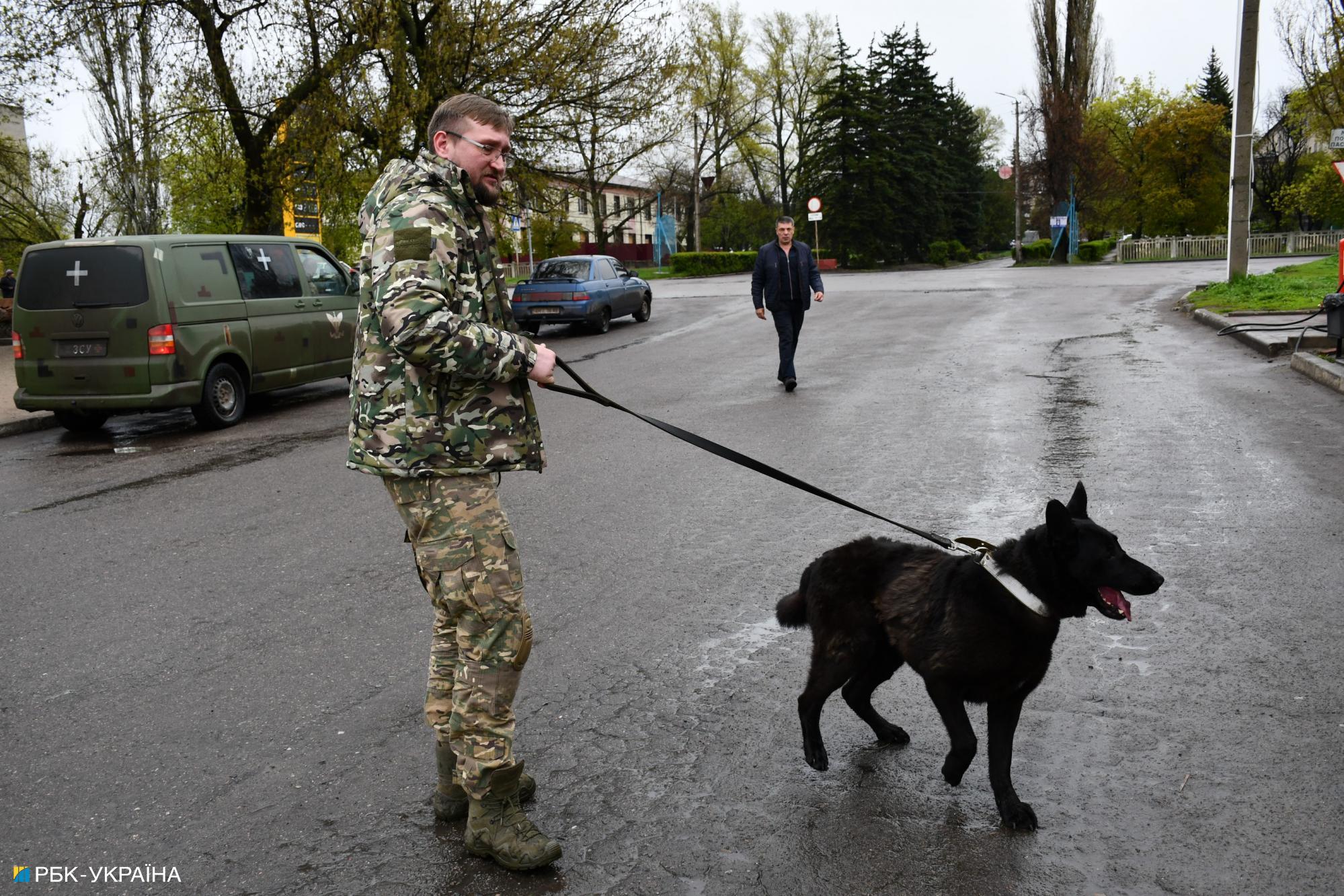 &quot;В Киеве война закончилась&quot;. История волонтера о выгорании, фронте и усталости от войны