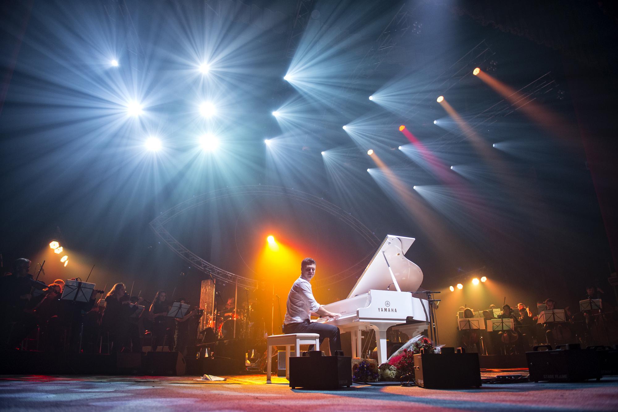 Новое шоу Евгения Хмары – праздник живой музыки и позитивной энергии