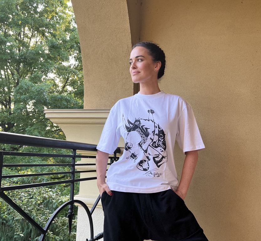 Астаф'єва, Пивоваров і навіть Міс Україна нарядилися у схожі футболки: навіщо зірки це зробили