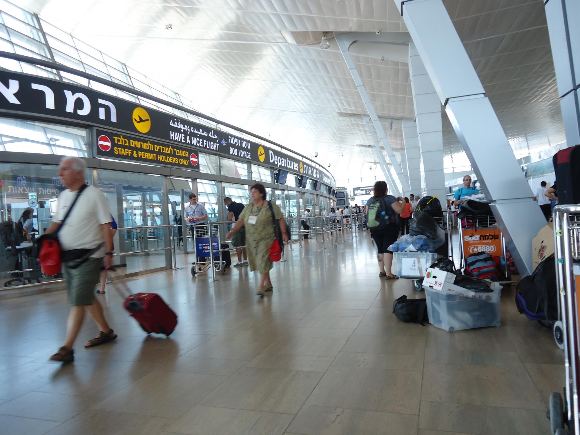 Аэропорты на старте? Что мешает открыть перелеты в Украине во время войны