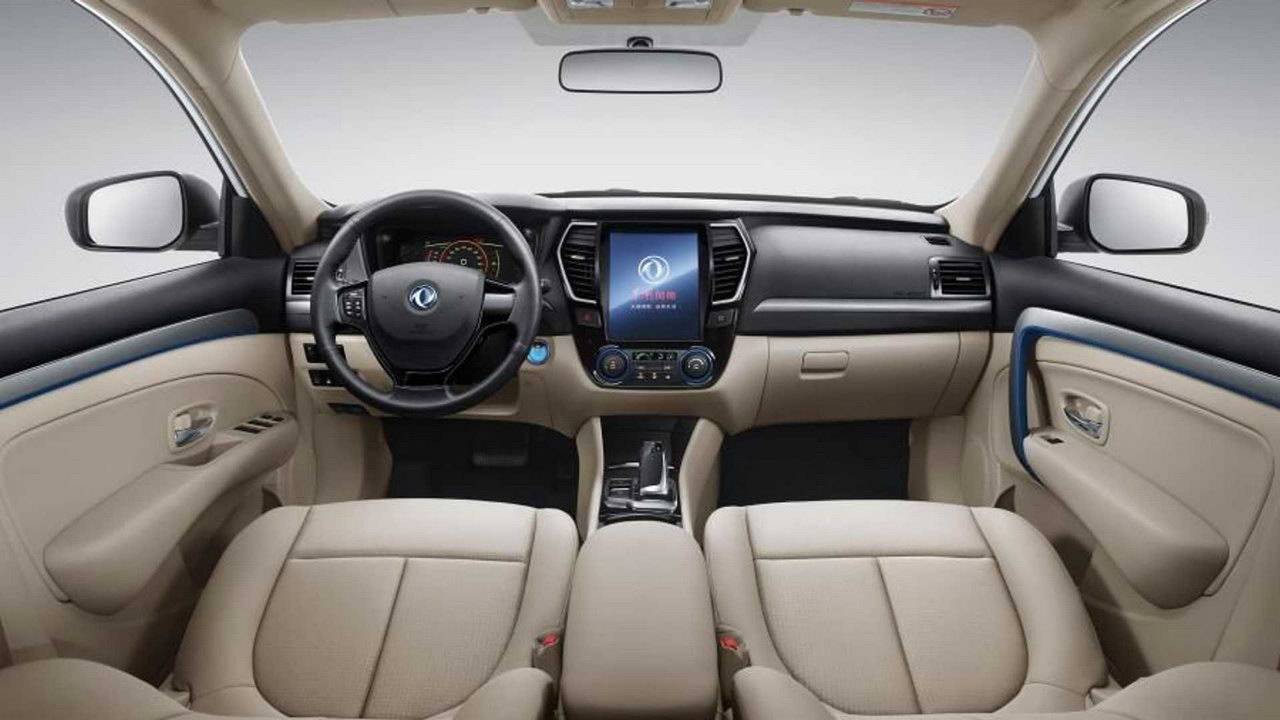 У Китаї випустили перші серійні електрокари з інноваційними твердотілими батареями