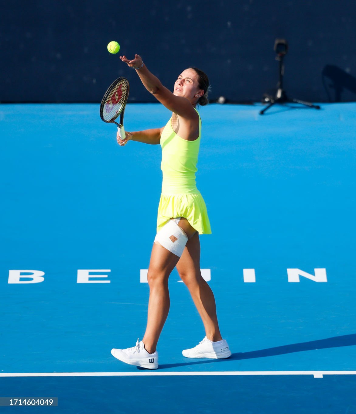 Марта Костюк в драматичній дуелі вибила 7-му ракетку світу: фото і відео